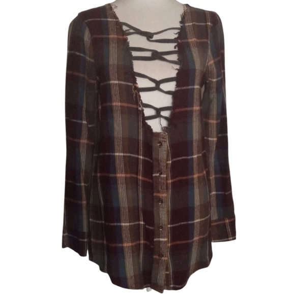 Gilded Interest Open Lace Front Detail Plaid Flannel Top Button Up Size XS - Picture 2 of 9